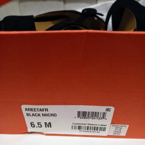 American Rag Women's Microsuede AREETAFR Peep Toe Heeled Sandals | size 6.5 US - Picture 8 of 8